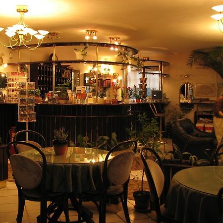Lucky Hotel Budapest Eksteriør billede