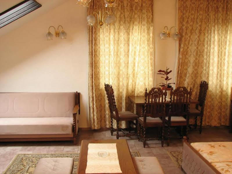 Lucky Hotel Budapest Eksteriør billede