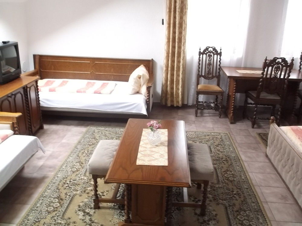 Lucky Hotel Budapest Eksteriør billede